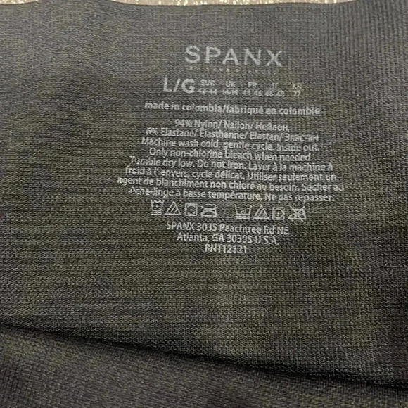 [L]Spanx Look At Me Now Seamless Leggings-  Black Camo - Picture 4 of 8